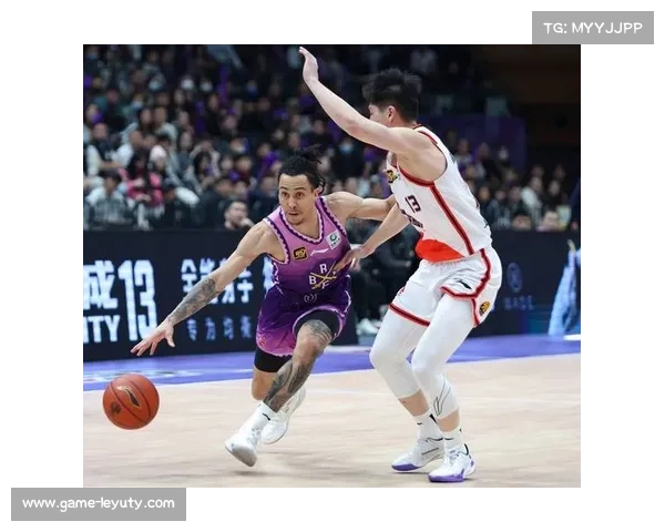 体育明星公益行动升温，CBA球员参与社区服务获赞